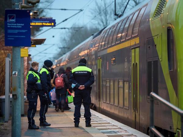 德国:火车致命袭击受害者确认为两名青少年
