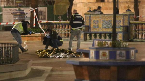 西班牙:警方突袭教堂砍刀袭击嫌犯的家